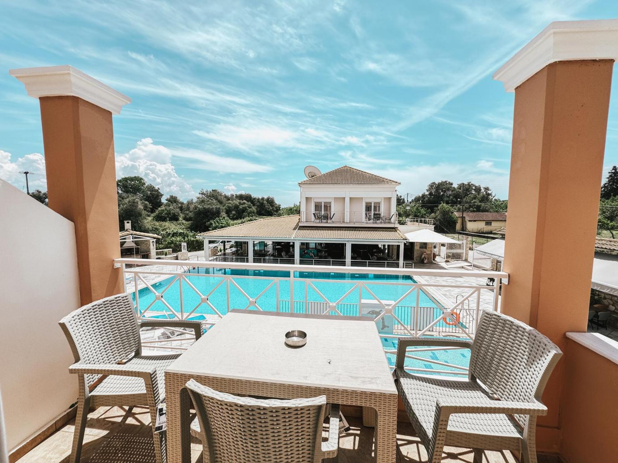 Kavos Plaza Hotel المظهر الخارجي الصورة